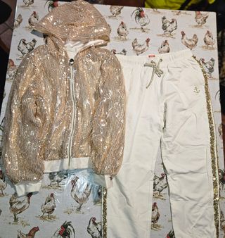 Completo giacca e pantaloni dorati paillettes