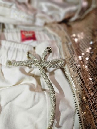 Completo giacca e pantaloni dorati paillettes
