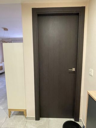 Puertas interiores madera oscura