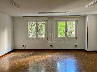 Oficina en alquiler en Azpilagaña en Pamplona