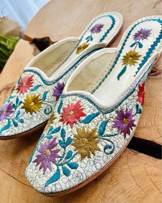 Zapatillas Zara Home flores bordadas sin estrenar