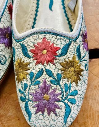 Zapatillas Zara Home flores bordadas sin estrenar