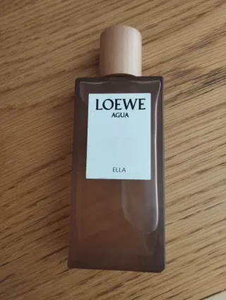 Perfume Loewe Agua Ella Marrón