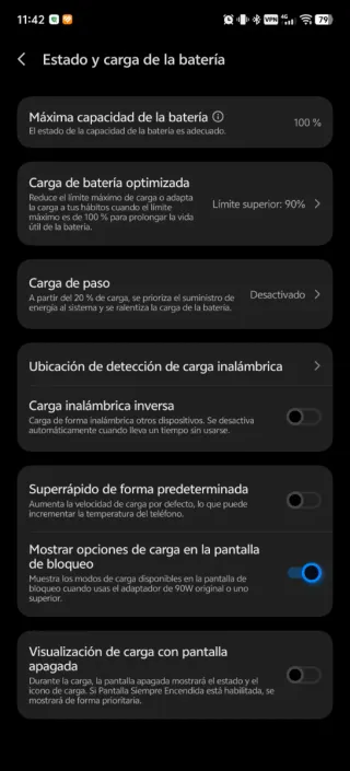 Vivo X200 Ultra con caricatore e custodie