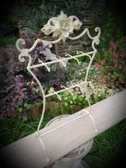 Antiguo expositor o colgador de joyas