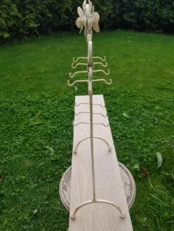 Antiguo expositor o colgador de joyas