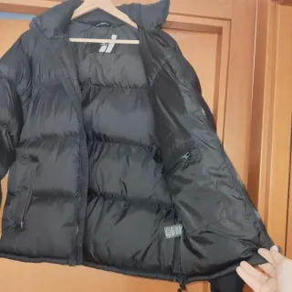 Chaqueta negra acolchada Jolly