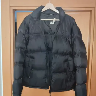 Chaqueta negra acolchada Jolly