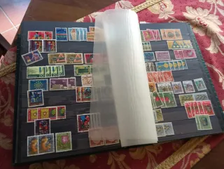 Centinaia di francobolli svizzeri