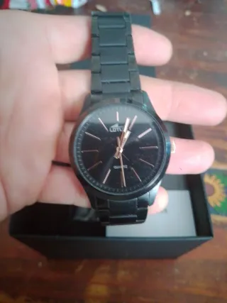 Reloj Lotus Negro y Plateado