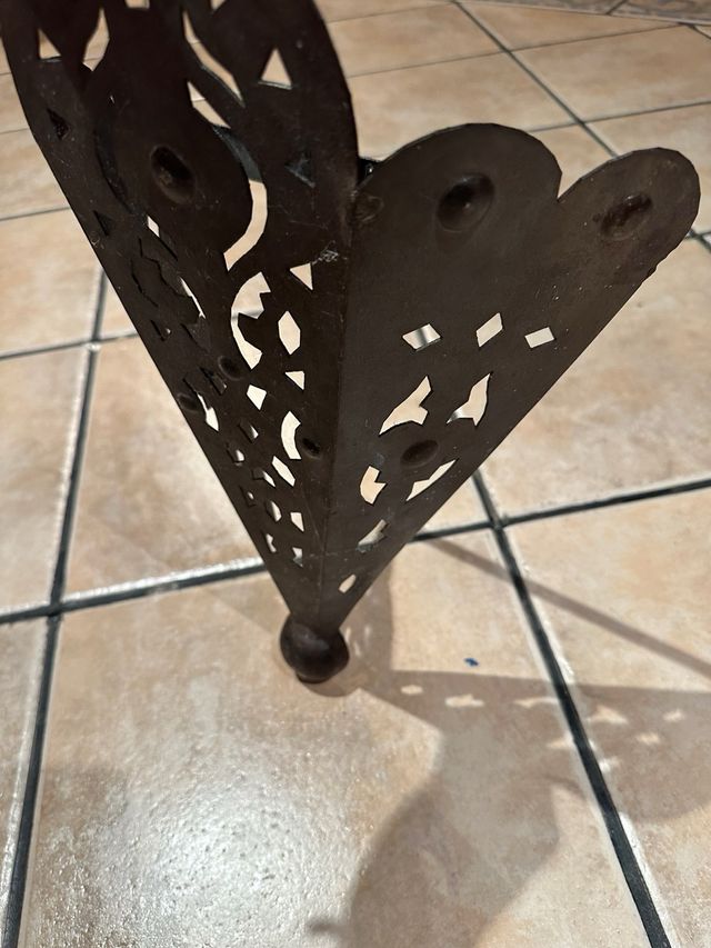 Aplique de pared metálico