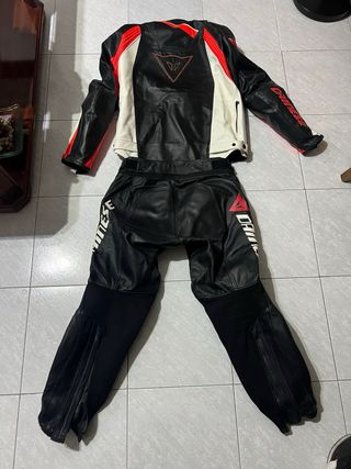 Traje Moto Dainese Cuero Negro/Blanco/Rojo