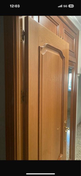 Puerta de madera 72cm