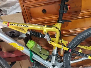 Bicicleta de Montaña Attack