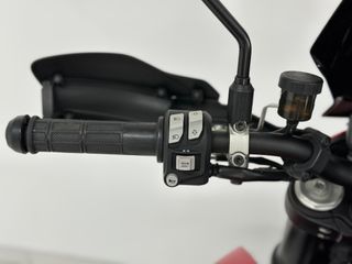 DUCATI HYPERMOTARD 950