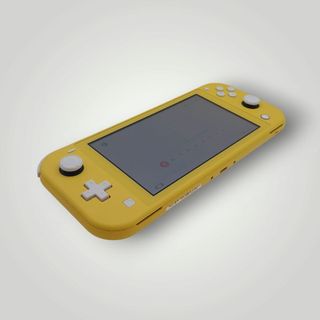 CONSOLA NINTENDO SWITCH LITE AMARILLA + CAJA +FUNDA + ACC