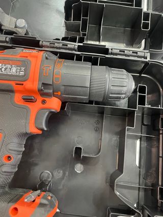 Taladro Percutor Black+Decker 18V