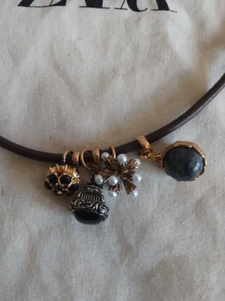 Collar Zara cuero marrón y dorado