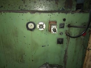 Sierra Tronzadora Semiautomática Hidráulica