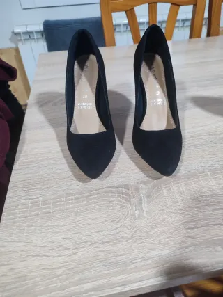 Zapatos de tacón negros talla 39