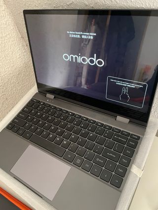 Omiodo Monitor Táctil con Teclado