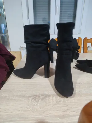 Botines de tacón negros