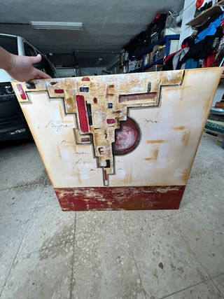 Tres cuadros decorativos beige y rojo