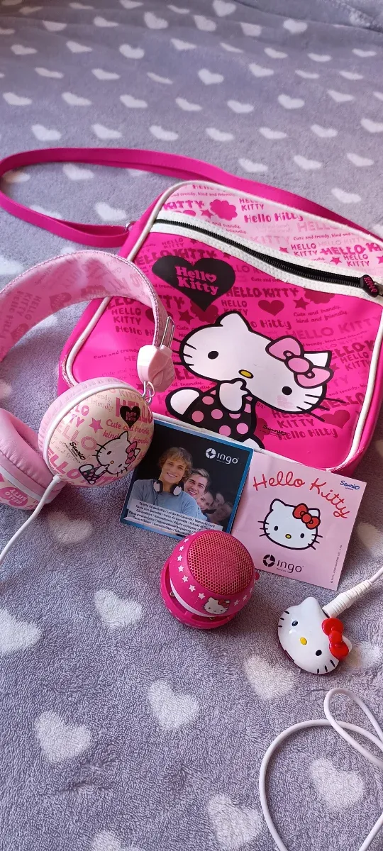 Set Hello Kitty: Cascos, MP3, Altavoz y Bolsa