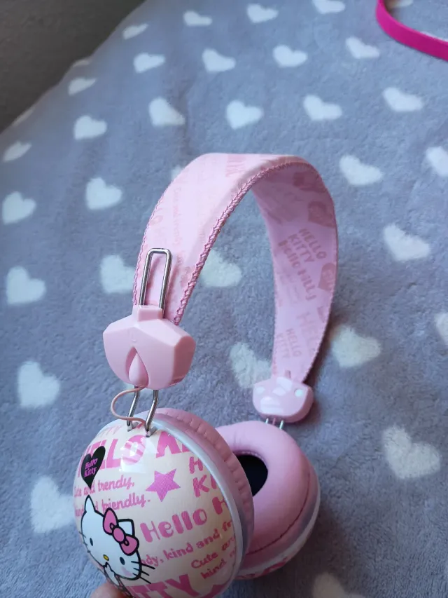 Set Hello Kitty: Cascos, MP3, Altavoz y Bolsa