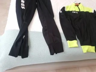 Conjunto deportivo Zeus amarillo y negro