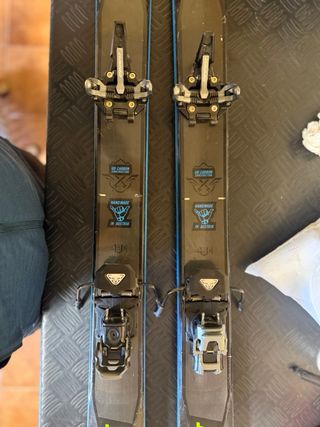 Esquís de travesía Dynafit Blacklight 74