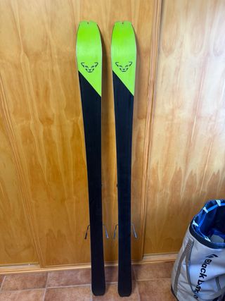 Esquís de travesía Dynafit Blacklight 74