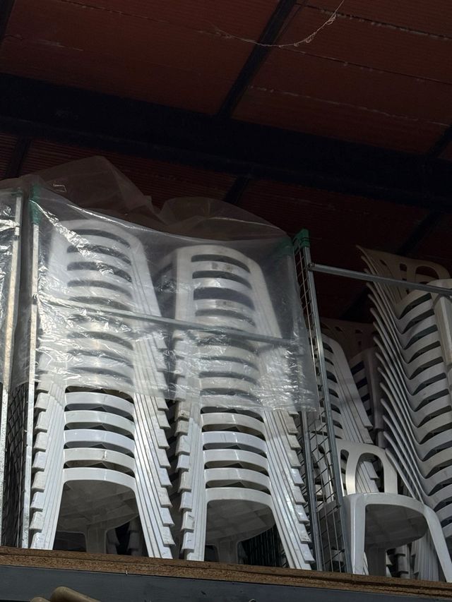 Silla Resol de resina blanca