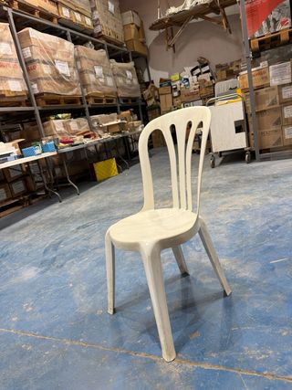 Silla Resol de resina blanca