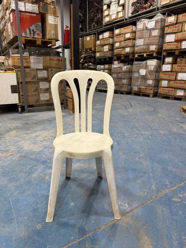 Silla Resol de resina blanca