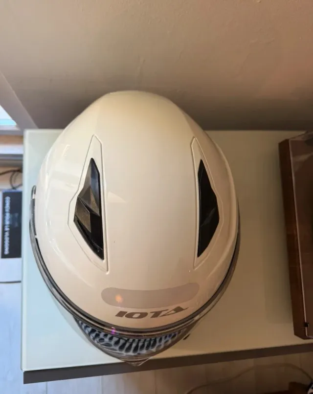 Casco de moto IOTA blanco NUEVO