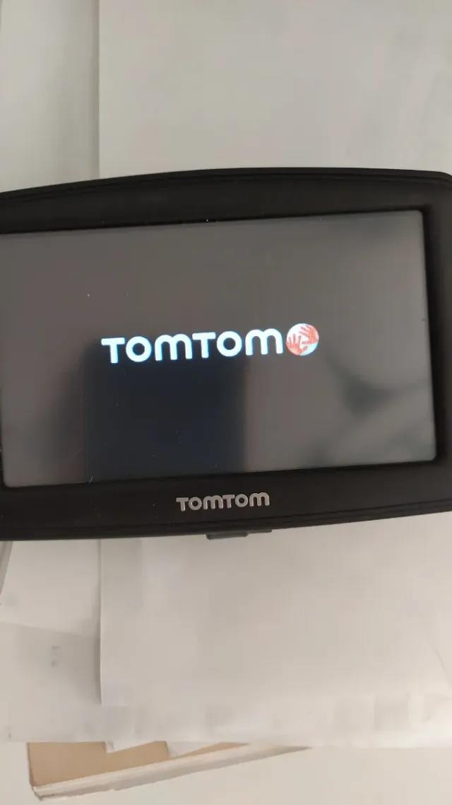 GPS Tomtom con cargador