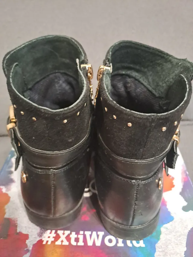 Botas niña XTI piel negras talla 36