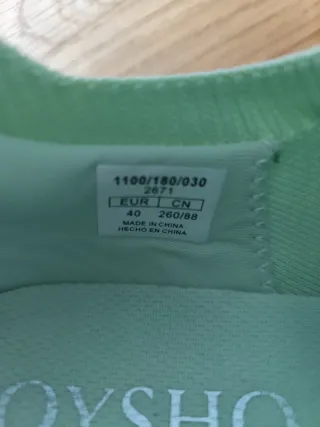 Deportivas verdes muy cómodas