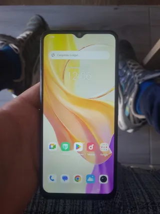 Telefono vivo nuovo con solo 2 mesi