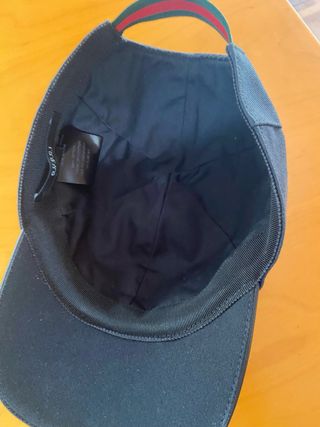 Gorra Gucci Negra con Logo Verde
