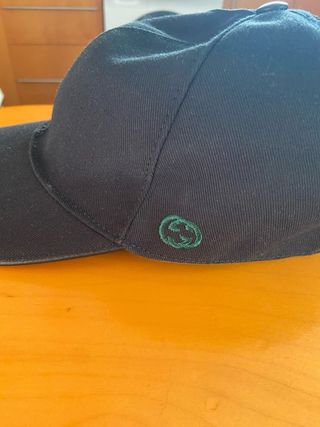 Gorra Gucci Negra con Logo Verde