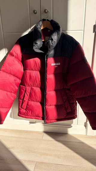 Anorak Napapijri Burdeos y negro