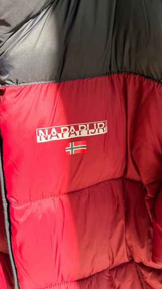 Anorak Napapijri Burdeos y negro