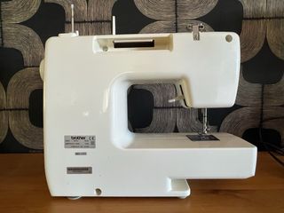 Máquina de coser Brother LS-1717