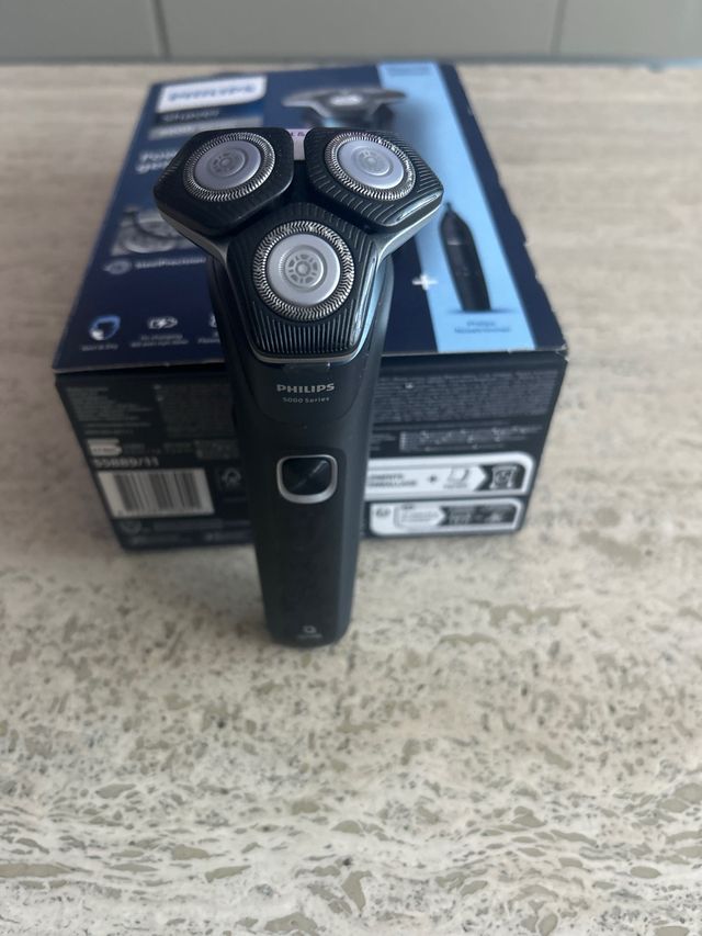 Afeitadora Philips Serie 5000