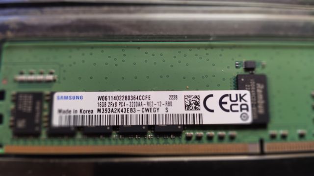 32GB (2 x 16GB) DDR4 3200MHz Módulos RAM