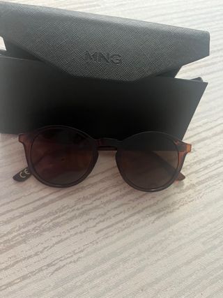 Gafas de sol marrones