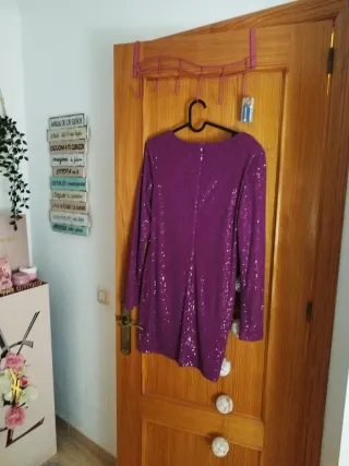 Vestido lentejuelas morado manga larga