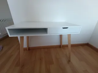 Consola/Escritorio Blanco y Madera